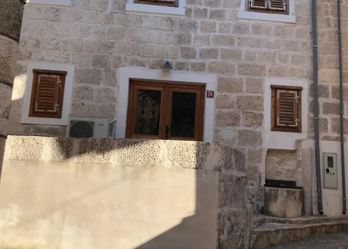 بيت للعطل Luca